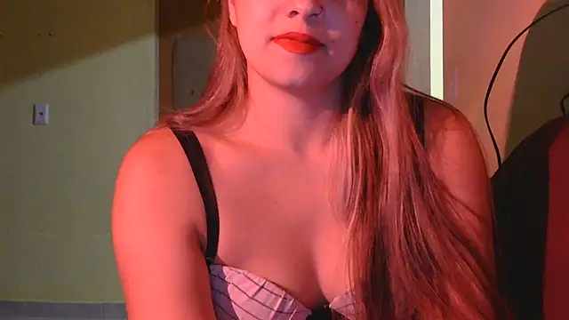 Snapshot of candydesiree chatting on 05.06.26 candydesiree online show from 05.06.26