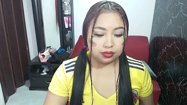 Snapshot of candymorena69 chatting on 06.17.26 candymorena69 online show from 06.17.26