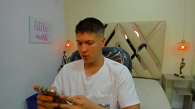 AlessandroFranco online show from 04.20.26