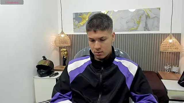 AlessandroFranco online show from 04.23.26