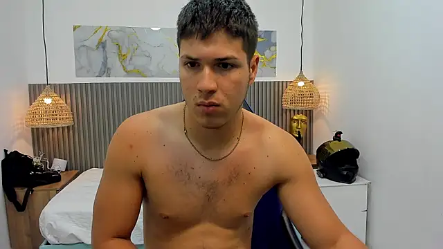 Snapshot of AlessandroFranco chatting on 07.28.26 AlessandroFranco online show from 07.28.26
