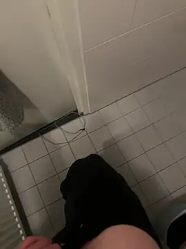 Snapshot of maniackle chatting on 03.28.26 maniackle online show from 03.28.26