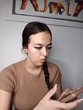 Kitty Loveee online show from 06.21.26