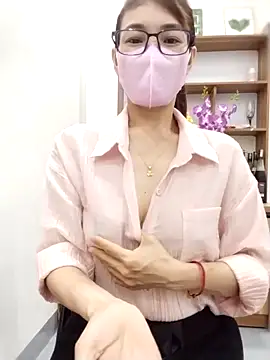 Mai phuong online show from 04.21.26