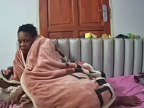 JoycyQueen online show from 03.31.26