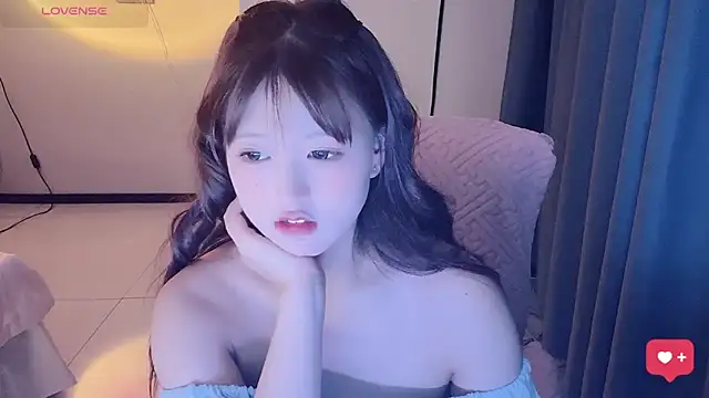 Snapshot of winnie-ww chatting on 05.11.26 winnie-ww online show from 05.11.26