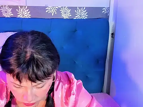 Snapshot of brunne_eva chatting on 05.07.26 brunne eva online show from 05.07.26