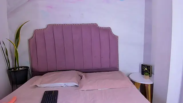 alina-leon online show from 03.15.26