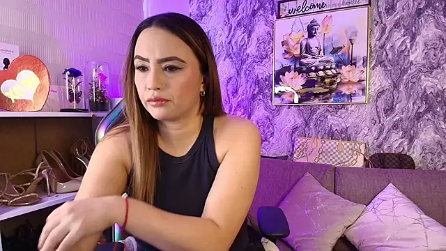Snapshot of Katalina_Alvarezz chatting on 05.06.26 Katalina Alvarezz online show from 05.06.26