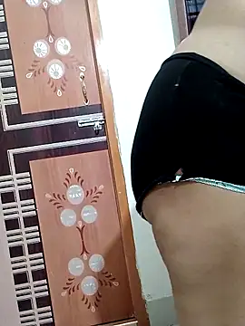 Miss-Akhi5500 online show from 04.28.26