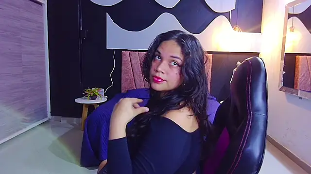 scarlettt  joness online show from 04.23.26