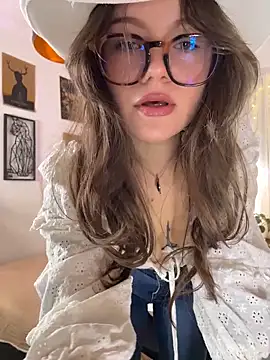 Tallulah Kinky online show from 04.21.26