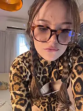 Tallulah Kinky online show from 04.30.26
