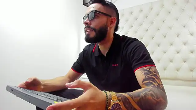 JEAN LEWIS2 online show from 04.02.26