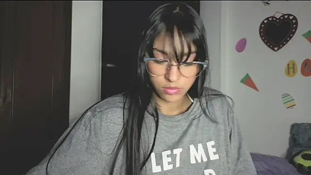 PaulaCutexs online show from 04.01.26