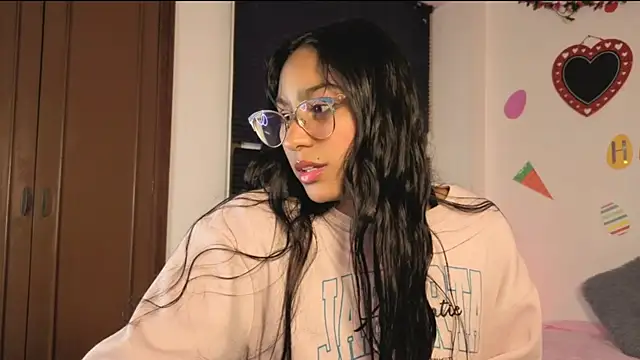 PaulaCutexs online show from 04.09.26