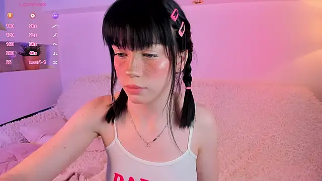lisa sunny  online show from 06.11.26