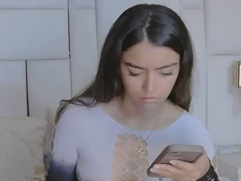 AnnieDesire online show from 06.12.26