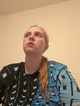 Snapshot of Young_Milka chatting on 03.14.26 Young Milka online show from 03.14.26