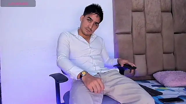 Christopher Harris  online show from 04.17.26