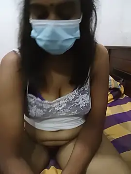 Snapshot of Amisha-35 chatting on 06.18.26 Amisha-35 online show from 06.18.26