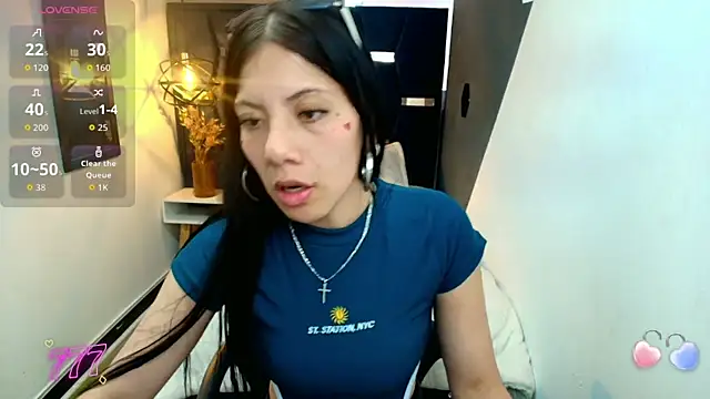 Abril Fox   online show from 04.30.26