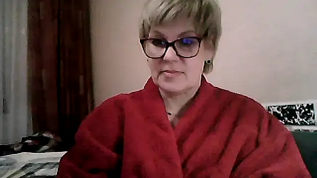 Snapshot of TatkaYang chatting on 03.17.26 TatkaYang online show from 03.17.26