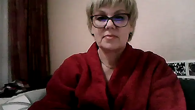 Snapshot of TatkaYang chatting on 03.18.26 TatkaYang online show from 03.18.26