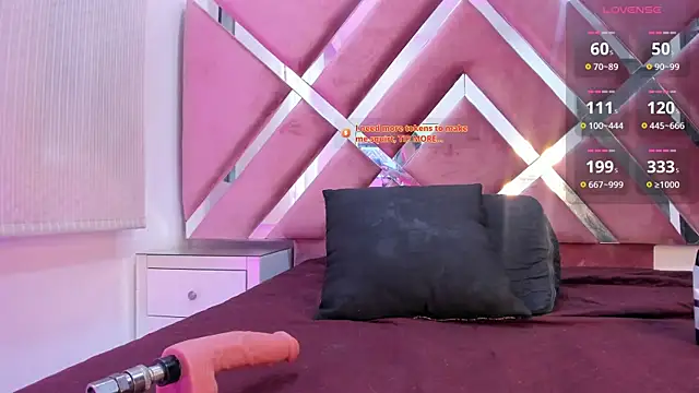 Zoe Evaanss  online show from 05.02.26