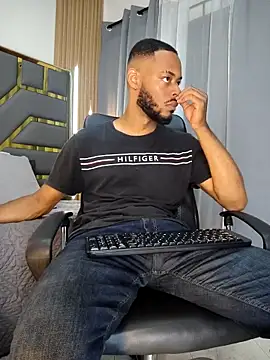 Oliver bigblack cock online show from 04.14.26