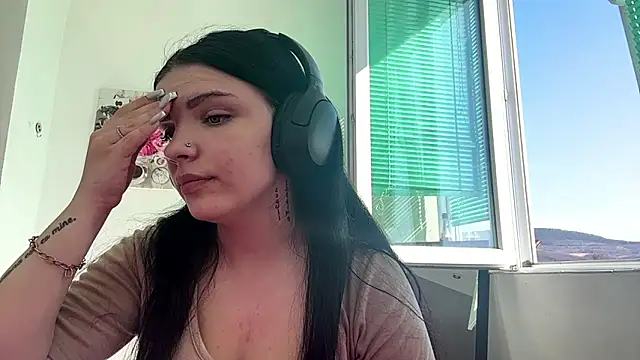 Snapshot of Kateqte chatting on 03.15.26 Kateqte online show from 03.15.26