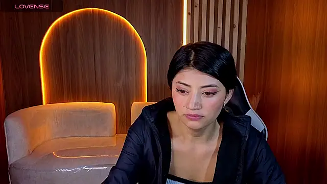 Snapshot of Lia_queen_tx chatting on 06.04.26 Lia queen tx online show from 06.04.26