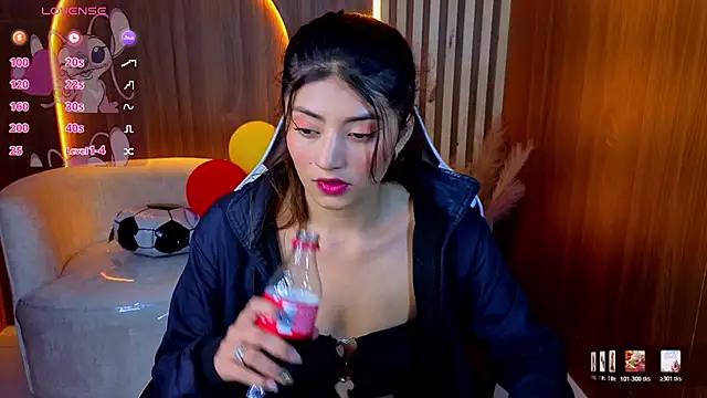 Snapshot of Lia_queen_tx chatting on 07.12.26 Lia queen tx online show from 07.12.26