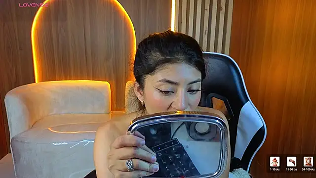 Snapshot of Lia_queen_tx chatting on 07.30.26 Lia queen tx online show from 07.30.26