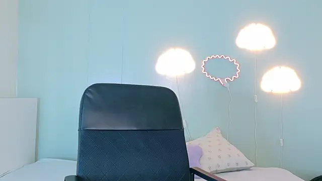 TaniaTaylor   online show from 03.26.26