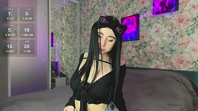 LizzyMooore online show from 04.12.26