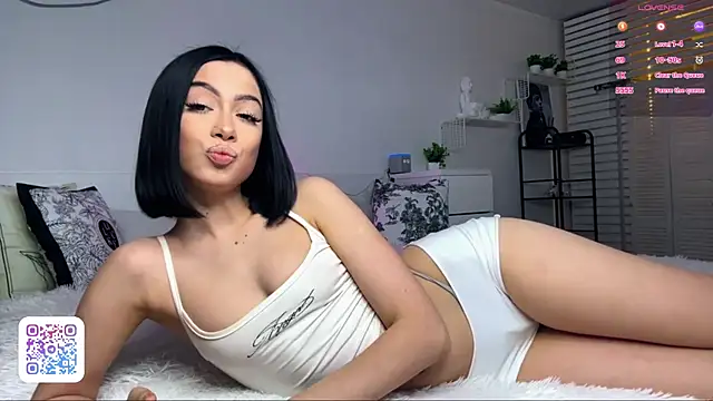 EhtelVesperman online show from 04.28.26