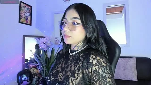 Snapshot of Dimitra_hells chatting on 07.17.26 Dimitra hells online show from 07.17.26
