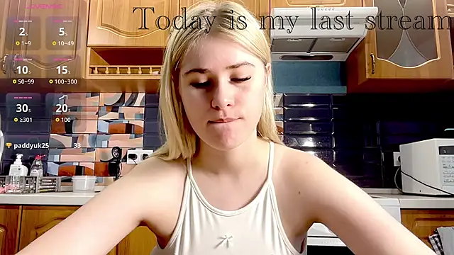 Snapshot of ivygenesis chatting on 05.03.26 ivygenesis online show from 05.03.26