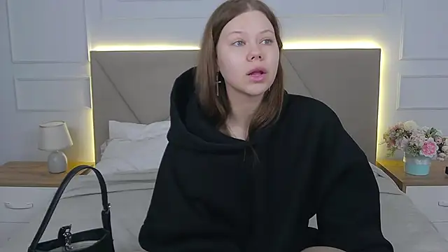Sophie Rays online show from 06.03.26