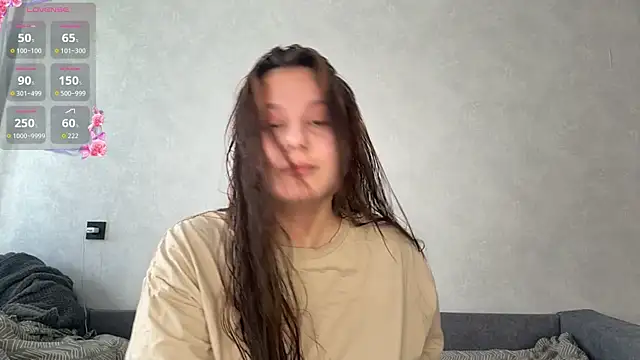Ellaizatelly online show from 05.05.26