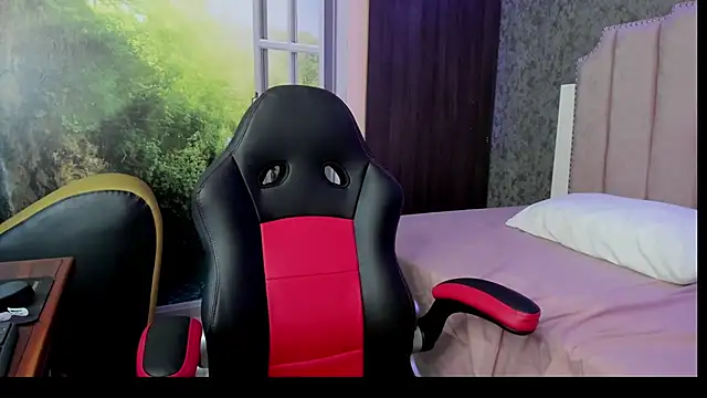 Snapshot of Sofii_naugthy chatting on 03.16.26 Sofii naugthy online show from 03.16.26