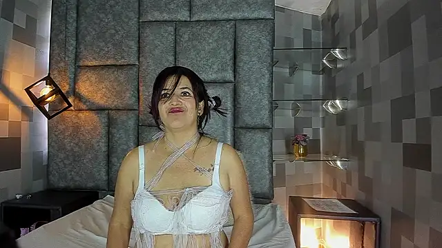 ivannia Lawrence online show from 03.21.26