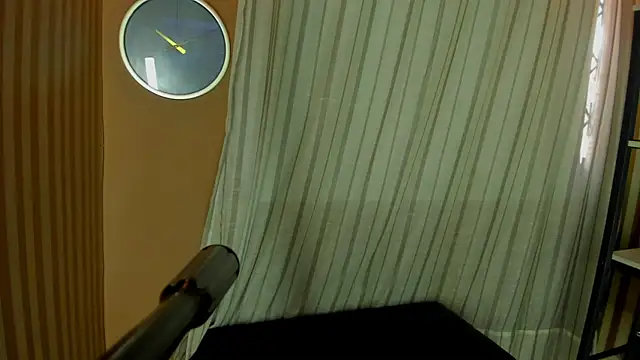 ivannia Lawrence online show from 04.01.26