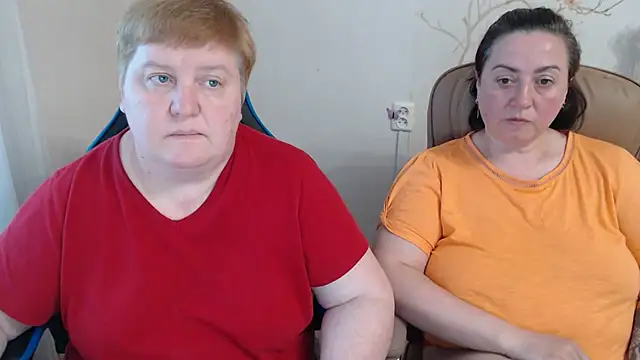 Snapshot of Lindy-Jeanie chatting on 05.27.26 Lindy-Jeanie online show from 05.27.26