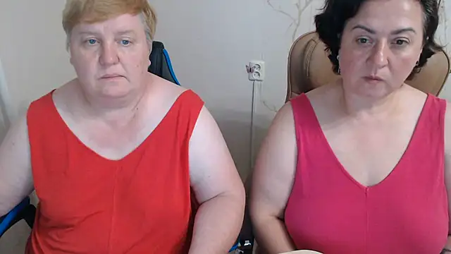 Snapshot of Lindy-Jeanie chatting on 08.01.26 Lindy-Jeanie online show from 08.01.26