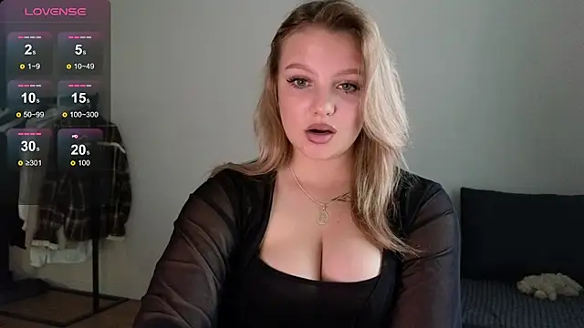 Snapshot of bettyloveu chatting on 06.29.26 bettyloveu online show from 06.29.26