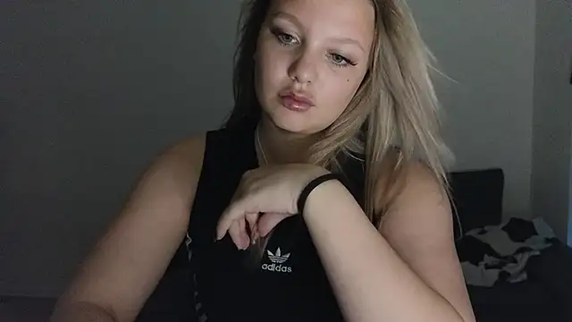 Snapshot of bettyloveu chatting on 07.28.26 bettyloveu online show from 07.28.26