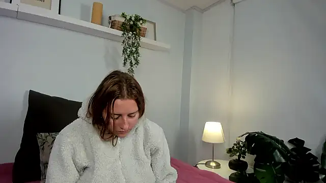 Snapshot of cuttie_blondie chatting on 03.19.26 cuttie blondie online show from 03.19.26