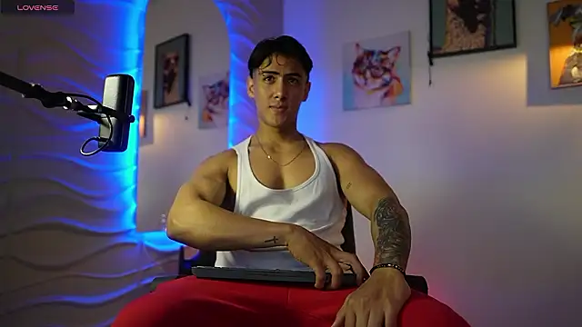 Snapshot of Tayler_Cross_ chatting on 03.15.26 Tayler Cross online show from 03.15.26